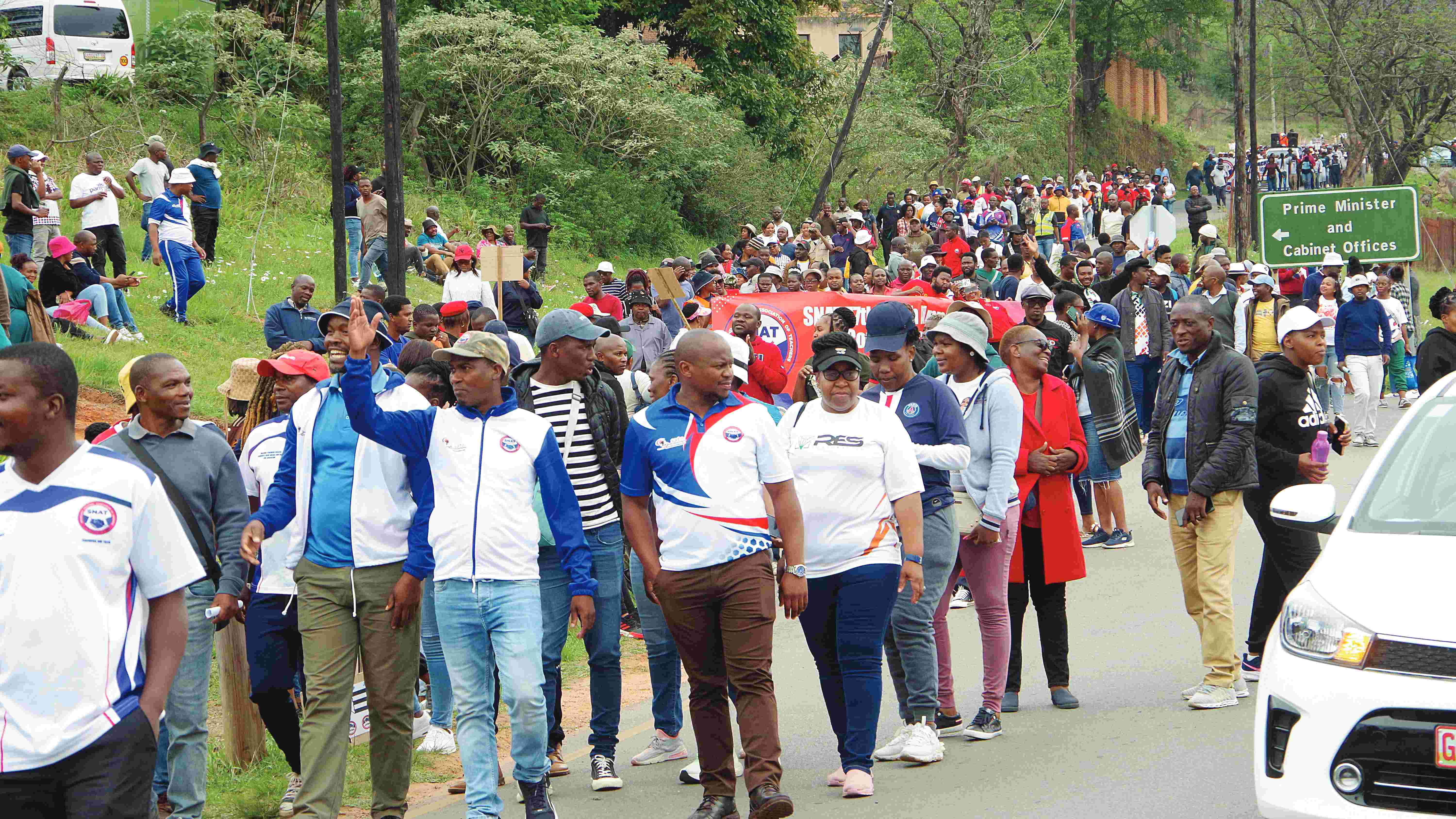 Government Raises Salary Review Offer for Civil Servants